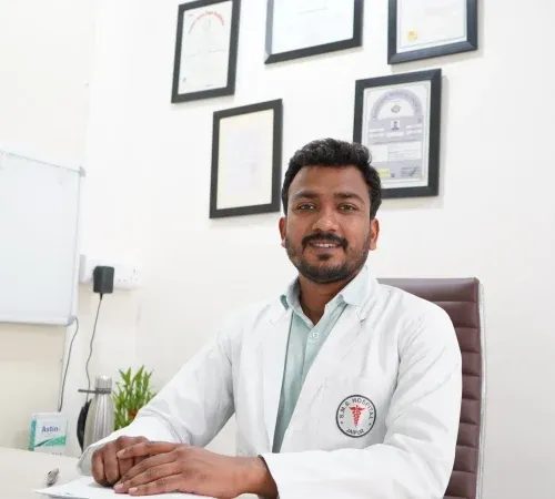 Dr. Nikhil Bansal at his consultation desk